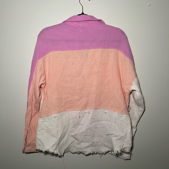 Colorblock Button-Up Shirt - Picture 3 of 3